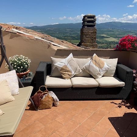 La Terrazza Sul Verde, Vista Mozzafiato In Pieno Centro Daire Todi Dış mekan fotoğraf